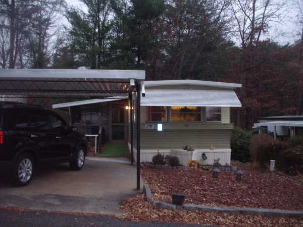 93 Panda Ln, Asheville, NC 28805 