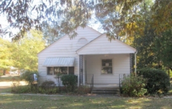 904 S Pine Street, Laurinburg, NC 28352 