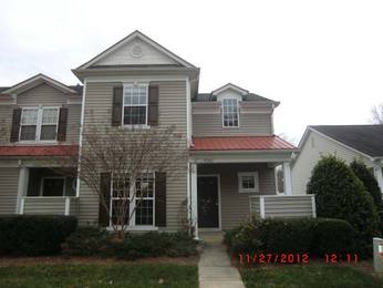 8340 Carob Tree Ln, Charlotte, NC 28215 