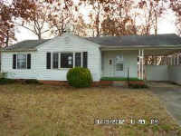 215 Royal Oaks St, Thomasville, NC 27360 
