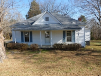 2821 Cardinal Ln, Burlington, NC 27215 