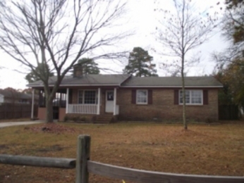 3719 Pioneer Dr, Hope Mills, NC 28348 