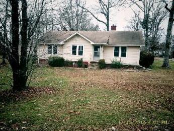 2200 Edgewood Dr, High Point, NC 27262 