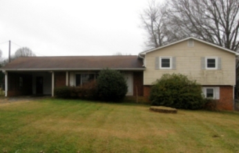 250 Pinelawn Dr, Kernersville, NC 27284 