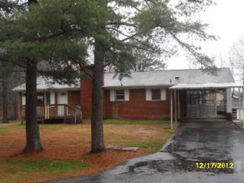 3092 Ridgemeadow Dr, Winston Salem, NC 27127 