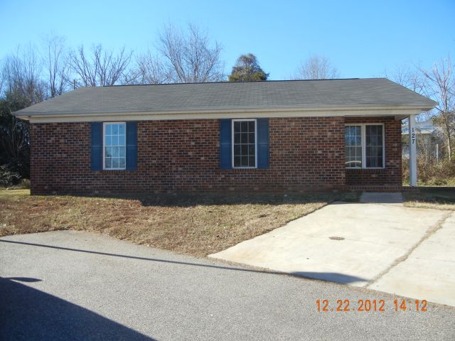 127  THOMAS ST, HIGH POINT, NC 27265 