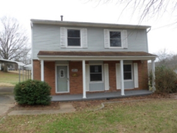 5228 Larkspur Dr, Winston Salem, NC 27105 