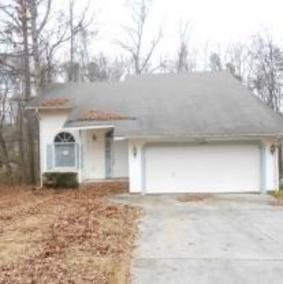 3725 Oakwood Rd, Charlotte, NC 28269 