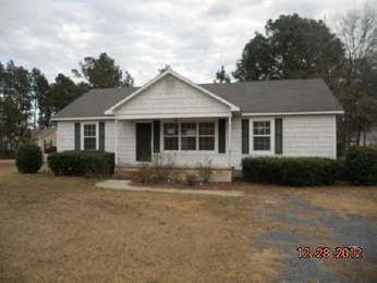 170 Pecan Grove Dr, Aberdeen, NC 28315 