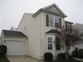 8609 Sawleaf Ct, Charlotte, NC 28215 