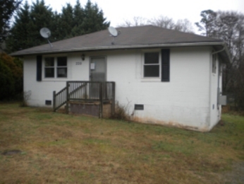 220 Moore Rd, Mebane, NC 27302 