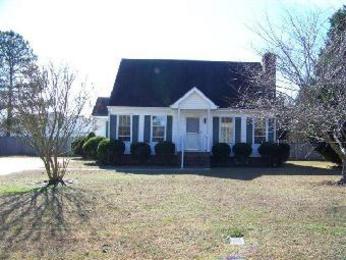 613 Golfers Lane, Nashville, NC 27856 