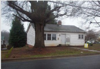 239 W 21st St, Newton, NC 28658 