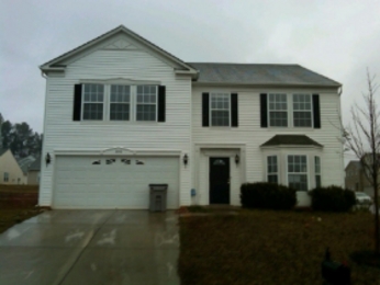 3300 Pikes Peak Dr, Gastonia, NC 28052 