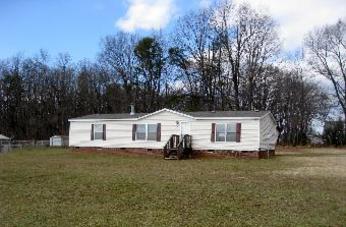 1037 Pine Ridge Dr, Hamptonville, NC 27020 