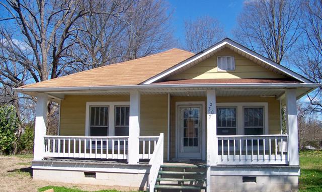 2207 Ashe St, Durham, NC 27703 