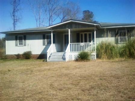 815 Herrings Chapel, Burgaw, NC 28425 