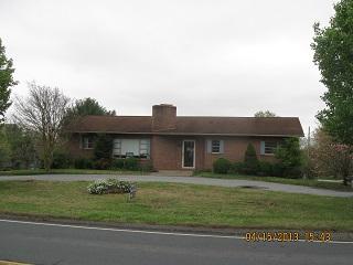 204 Cedar Valley Rd, Hudson, NC 28638 