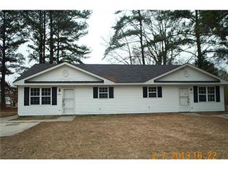 810 A B Third Avenue, Smithfield, NC 27577 