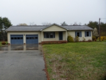 1134 Bass St, Madison, NC 27025 