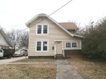 910 S Benbow Rd, Greensboro, NC 27406 