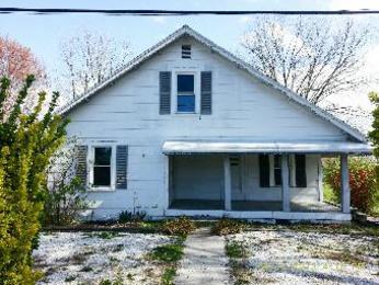 1432 E Pine St, Mount Airy, NC 27030 