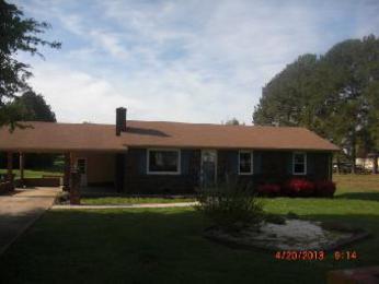 911 Douglas Rd, Haw River, NC 27258 