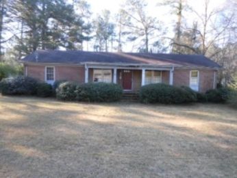 520 E Chelly St, Warsaw, NC 28398 