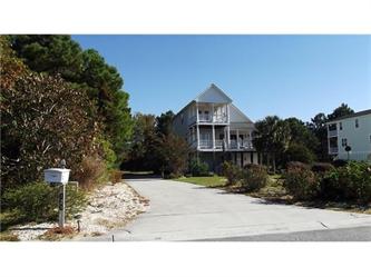 121 Cove Side Ln, Hampstead, NC 28443 