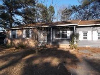 1926 Pumpkin Rd, Fayetteville, NC 28304 