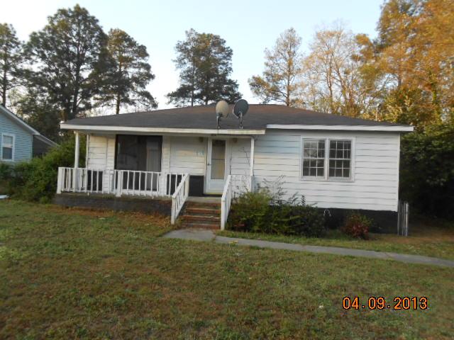 304 Lynn Ave, Fayetteville, NC 28301 