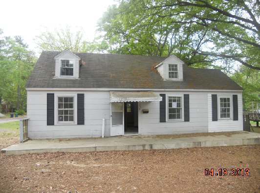 158 Hill Ave, Sanford, NC 27330 