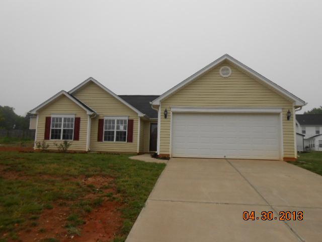 715 Bentley Ln, Burlington, NC 27217 