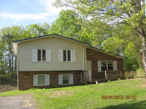 242 Western Carolina Dr, Mount Airy, NC 27030 