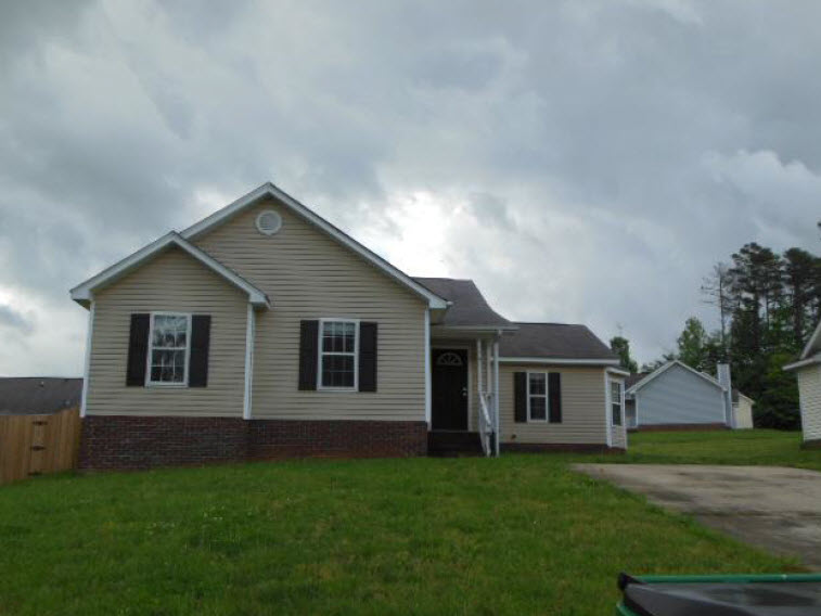 3748 Capps Hill Dr., Charlottte, NC 28213 