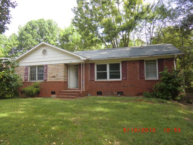 2812 Denview Lane, Charlotte, NC 28208 