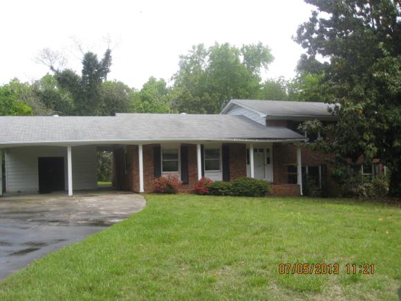 1408 Fernwood Dr, High Point, NC 27262 