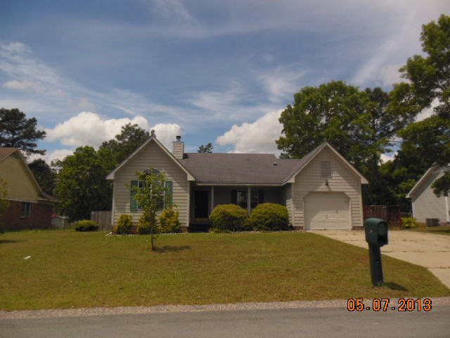 127 E Twelve Oaks Rd., Raeford, NC 28376 