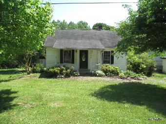 320 Oak Summit Rd, Winston Salem, NC 27105 