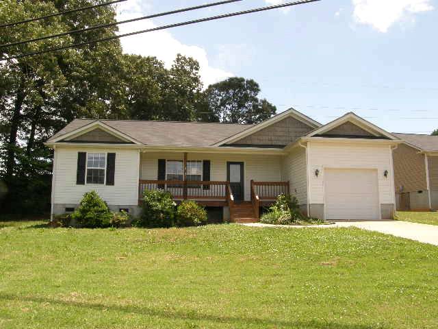 313 N 4th Ave, Maiden, NC 28650 