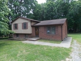 327 Oakwood Circle, Lexington, NC 27295 