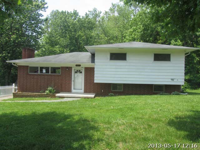 1217 Old North Rd N, Lenoir, NC 28645 