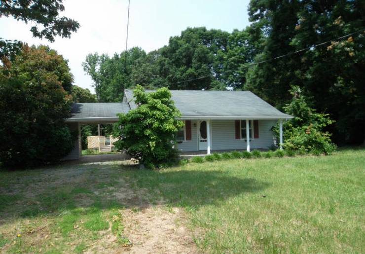 328 Cedar Ln, Reidsville, NC 27320 