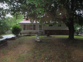 1138 Tabor St, High Point, NC 27262 