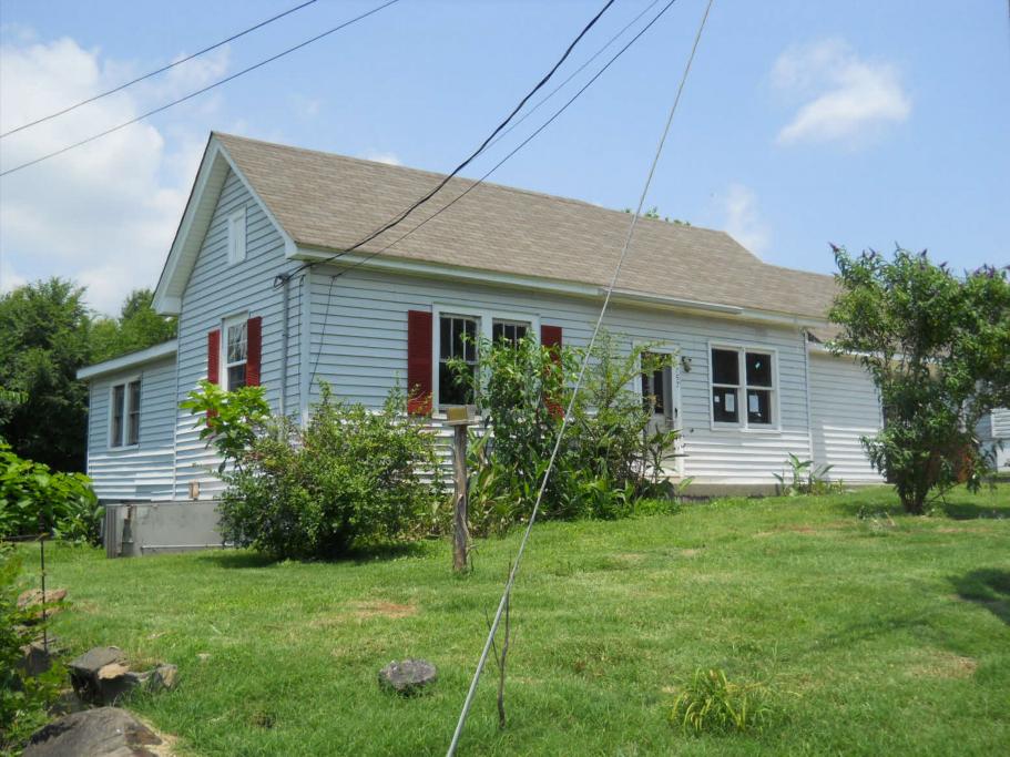 157 Grove Street, Cooleemee, NC 27014 