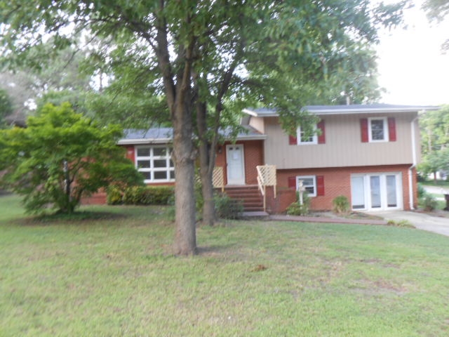 110 East Blanche St, Clayton, NC 27520 