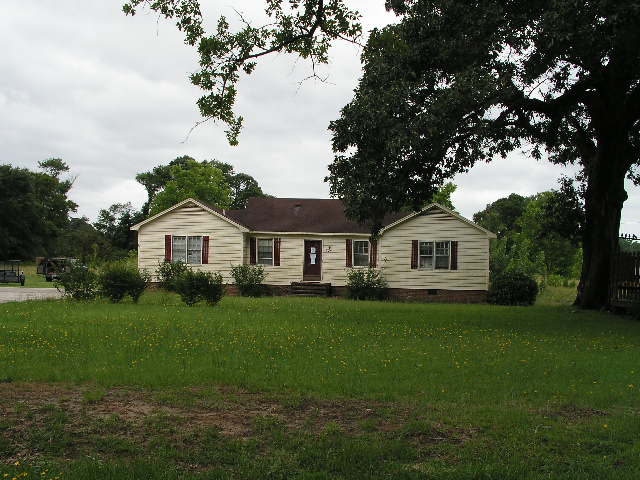 324 Sanderson Rd, Seven Springs, NC 28578 