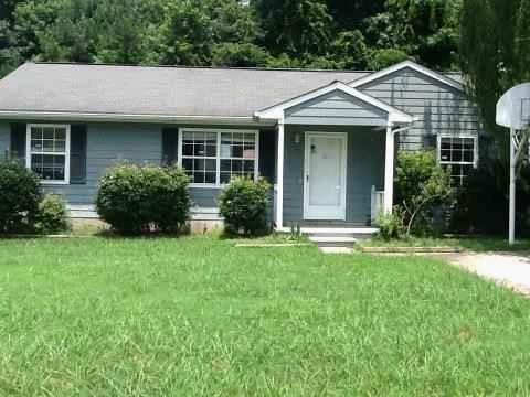 2 Lucas Dr, Durham, NC 27713 