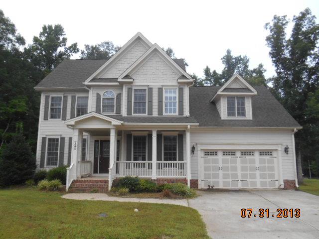 720 Charleston Dr, Clayton, NC 27527 