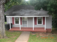 1034 Queen Ann St, Burlington, NC 27217 